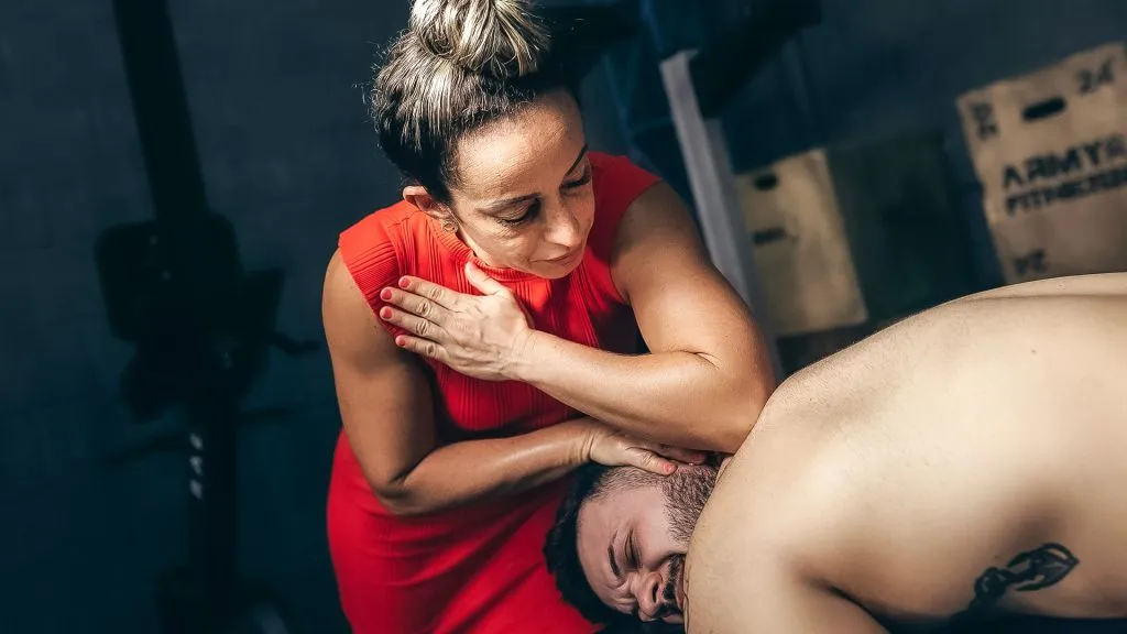 Massage Services Provide By Girl in Karachi